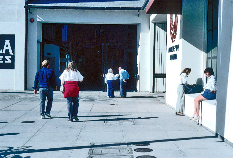 First entrance to the Aquarium